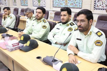 دیدار فرماندهان فراجا با نماینده ولی‌فقیه در استان — تصویر 17