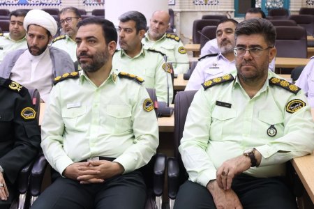 دیدار فرماندهان فراجا با نماینده ولی‌فقیه در استان — تصویر 23